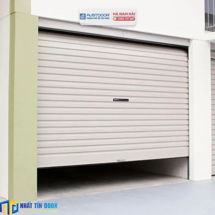 Cửa cuốn tấm liền Austdoor TM Series 3 lá thép dày 0.5mm