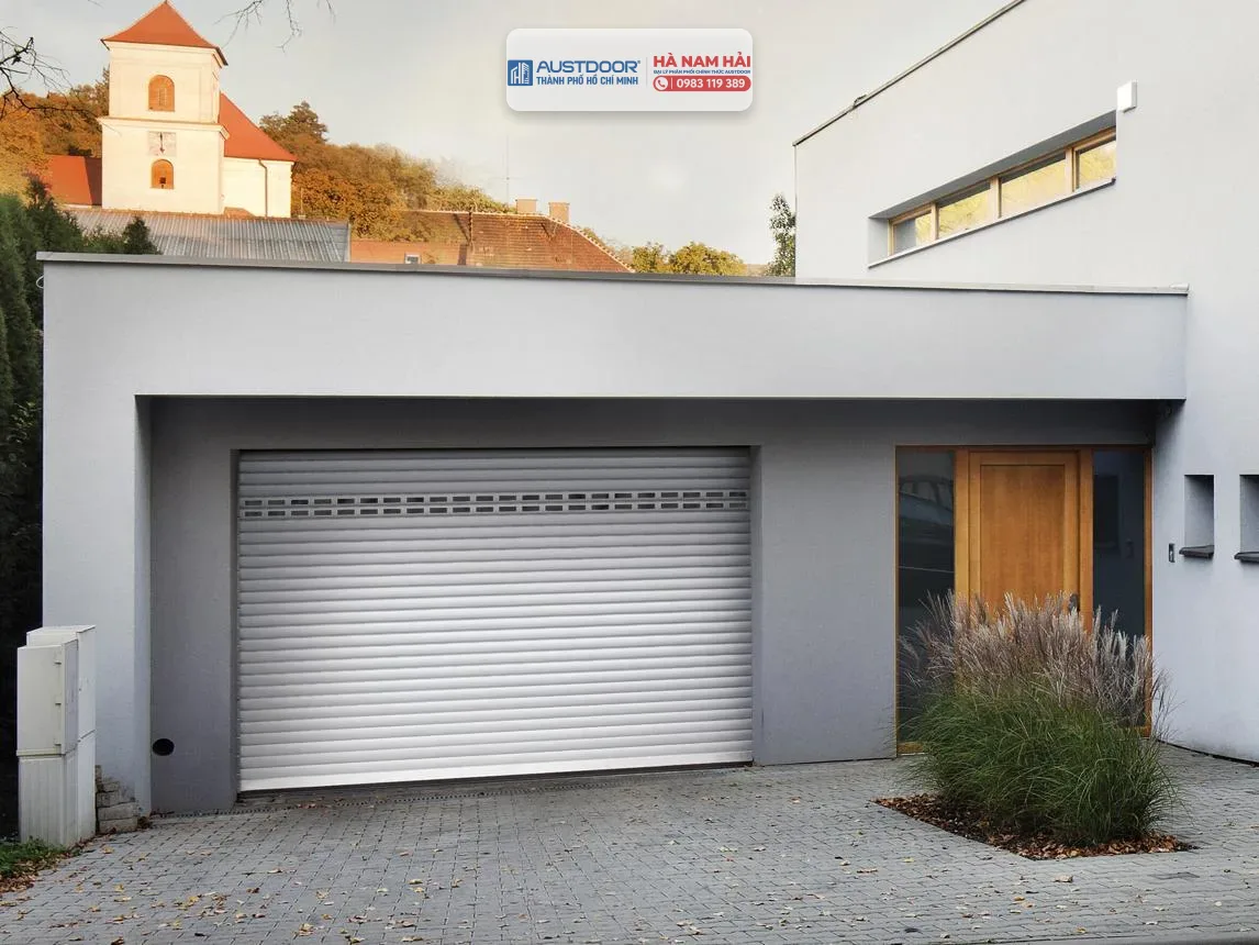 Comment installer une porte de garage à enroulement ? | Leroy Merlin